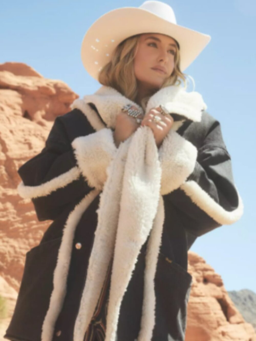 Wrangler x Lainey Wilson Oversize Sherpa Coat Size L